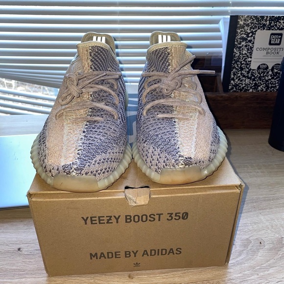 yeezy 350 ash pearl main image 4